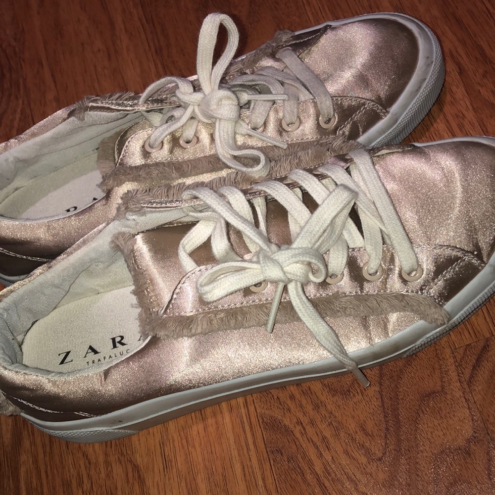 ❗️3/$15❗️Zara sneakers - Picture 3 of 3